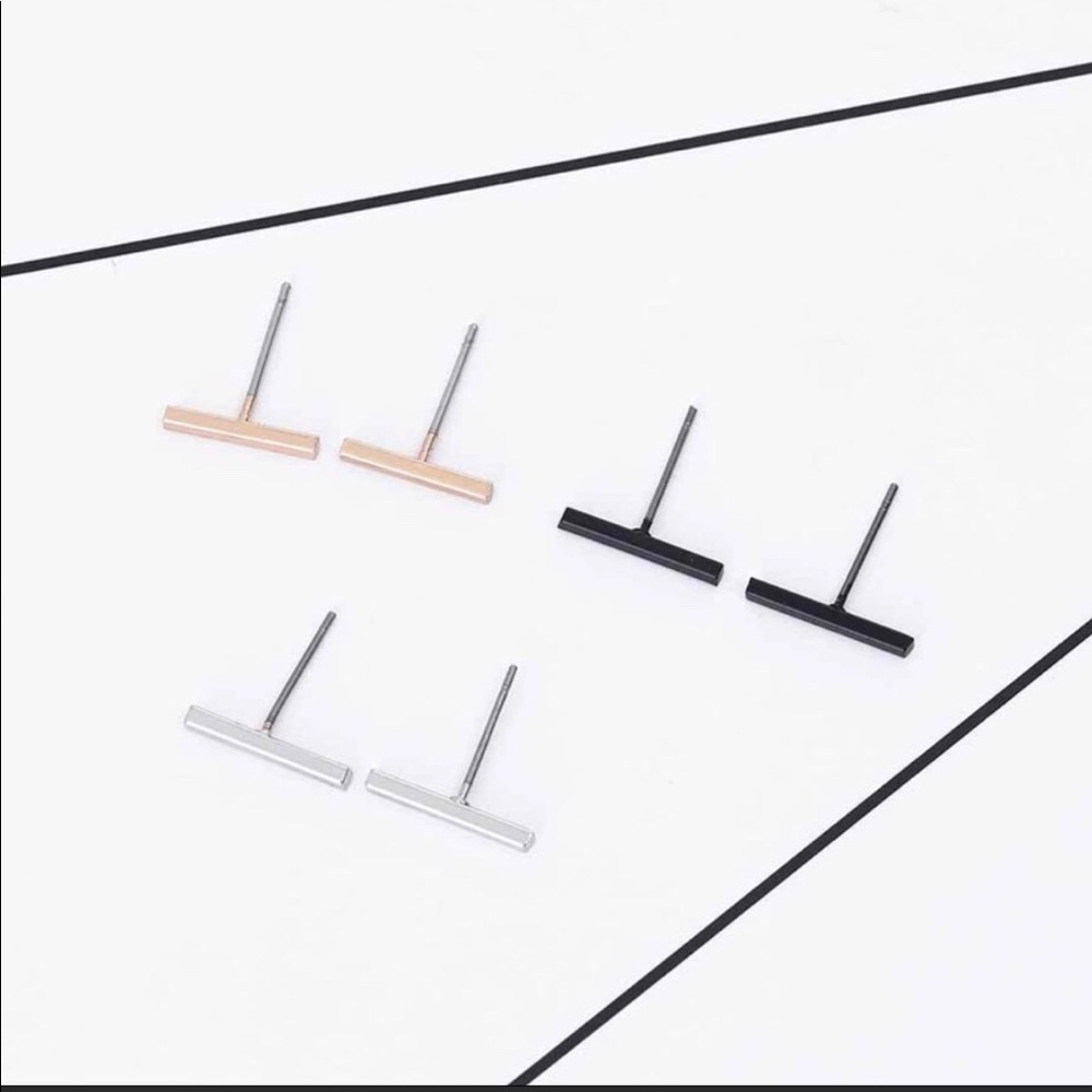 Minimalist Gold Simple Bar Earrings - Picture 3 of 3